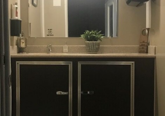 Luxury Trailer Restrooms of Savannah