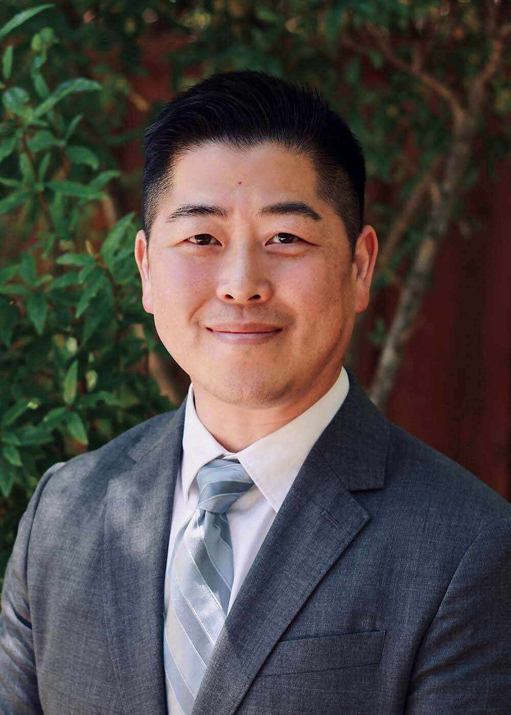Dr. Stephen S. Chen, MD