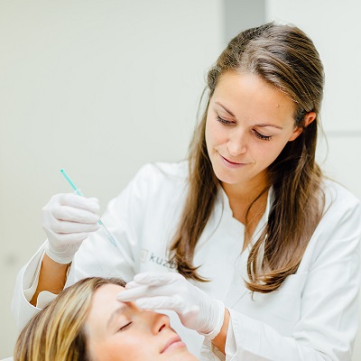 Botox & Filler - Effektive Faltenbehandlung im Kuzbari Zentrum Wien