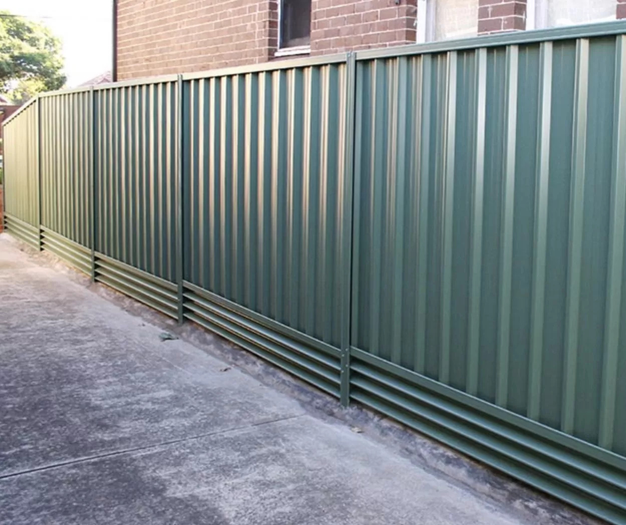 Colorbond Fencing Sydney | Longain Fencing