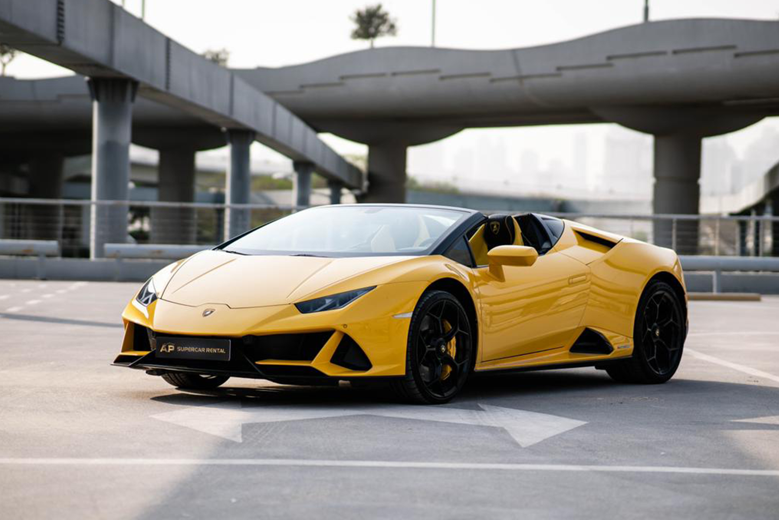 Lamborghini Huracan Rent in UAE | AP Supercar Rental Dubai