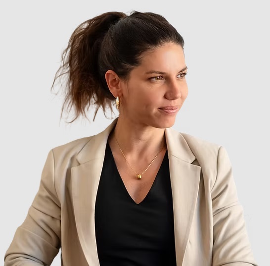 Solicitor Sara Thormann Magalhães – Real Estate, Immigration, Wills, Corporate Law & Certified Translations Solicitor Algarve