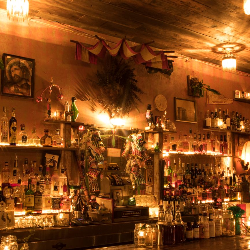 Pearl's Social & Billy Club