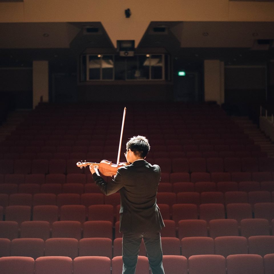 Celebrity Ping - Celebs Bio, Fashion News and Updates